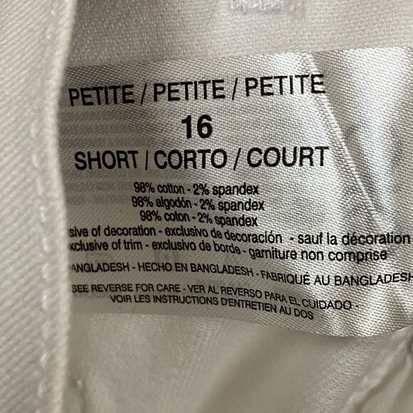 Gloria Vanderbilt Amanda White Slimming Straight Leg Jeans Size 16 Petite NWT - Picture 7 of 7